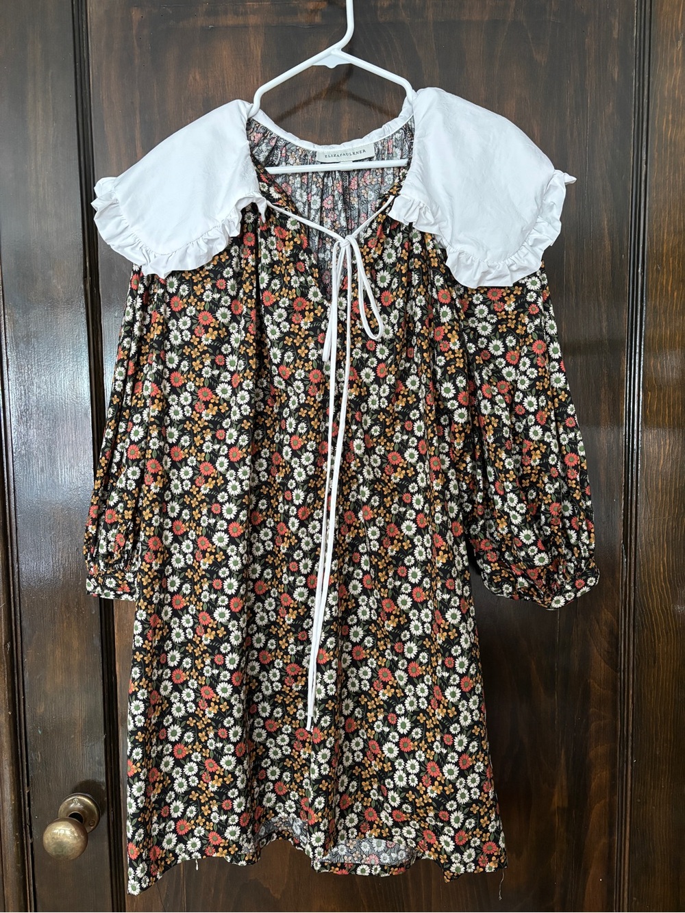 Vintage-Inspired Black Floral Long Sleeve Dress with White Ruffle Collar